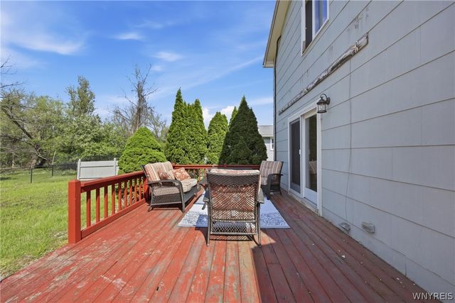 34 North Windmill Road, West Seneca, NY 14218
