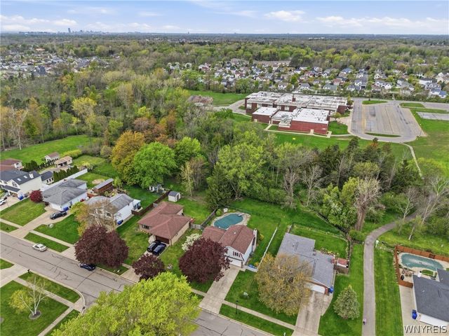 34 North Windmill Road, West Seneca, NY 14218
