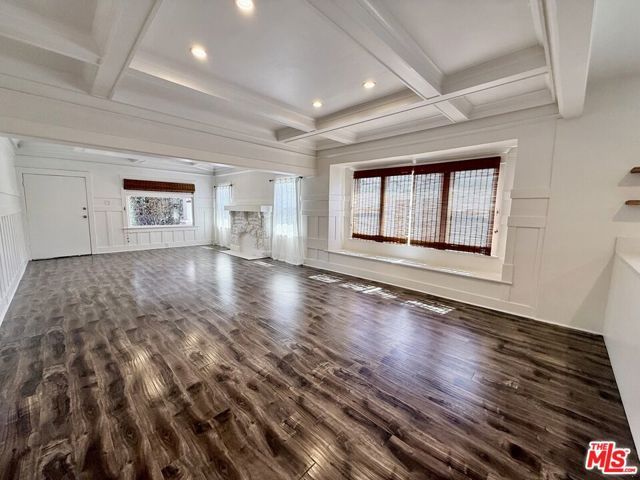 3871 S Hobart Boulevard, Los Angeles, CA 90062