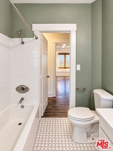 3871 S Hobart Boulevard, Los Angeles, CA 90062