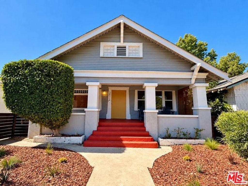 3871 S Hobart Boulevard, Los Angeles, CA 90062