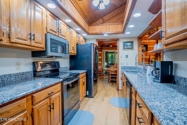 317 Matterhorn Drive, Gatlinburg, TN 37738