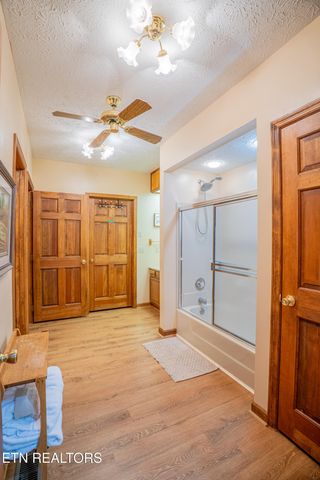 317 Matterhorn Drive, Gatlinburg, TN 37738
