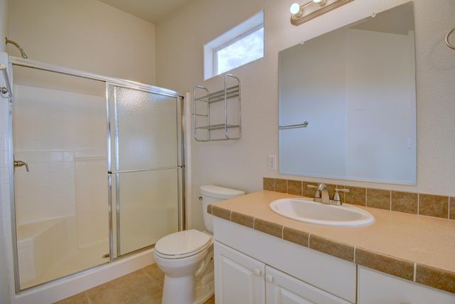 242 Sunrise Bluffs Drive, Belen, NM 87002