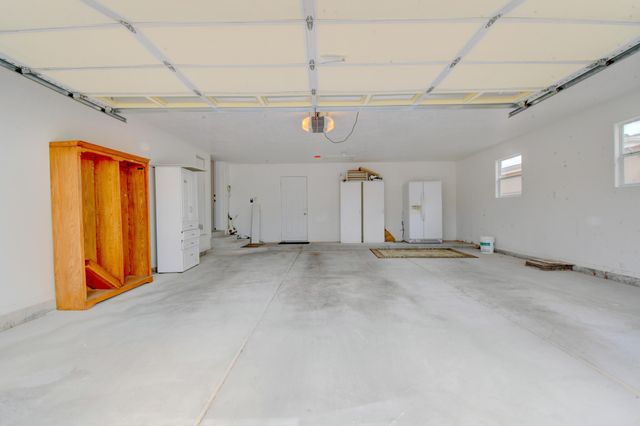 242 Sunrise Bluffs Drive, Belen, NM 87002