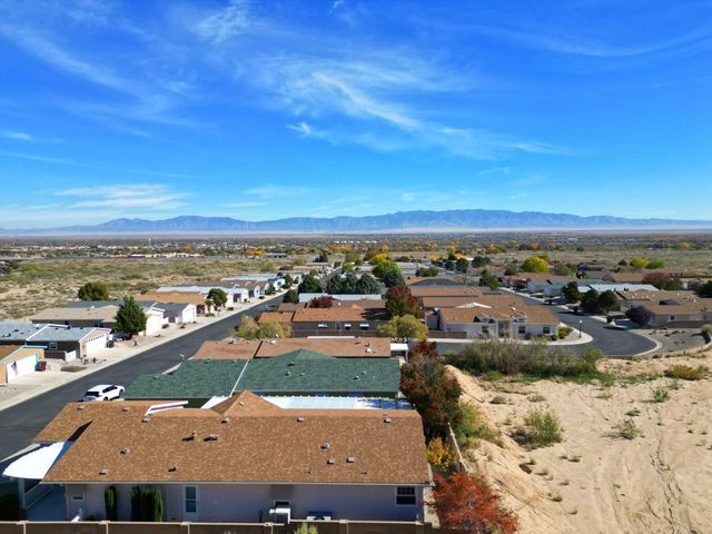 242 Sunrise Bluffs Drive, Belen, NM 87002