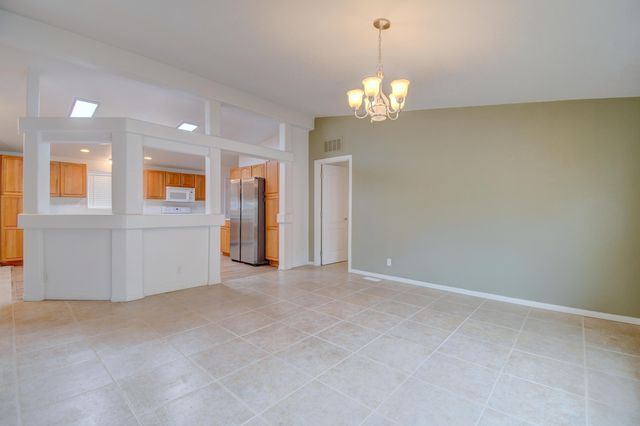 242 Sunrise Bluffs Drive, Belen, NM 87002