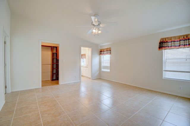 242 Sunrise Bluffs Drive, Belen, NM 87002