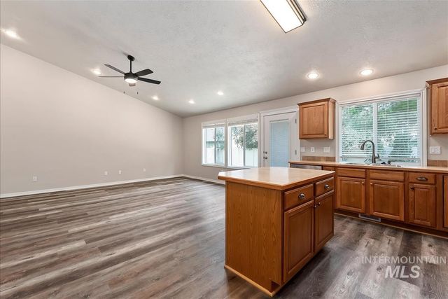 4520 E Concord Way, Nampa, ID 83686