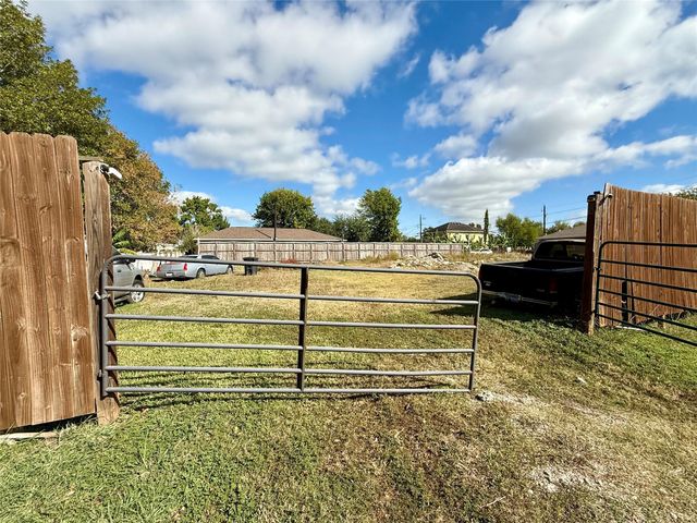 15322 Paul Road, Sugar Land, TX 77498