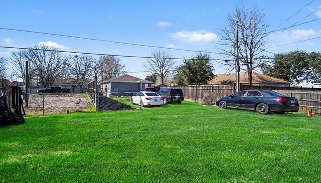 15322 Paul Road, Sugar Land, TX 77498