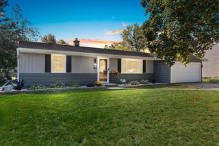 424 FLORAL DRIVE, Green Bay, WI 54301