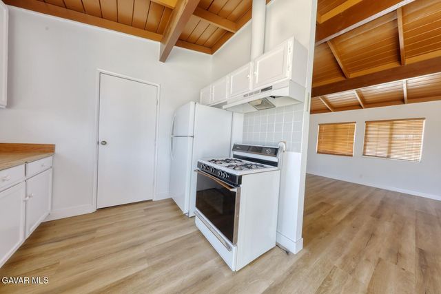 15972 Rexroth Drive, Mojave, CA 93501