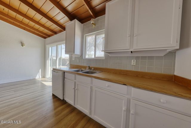 15972 Rexroth Drive, Mojave, CA 93501