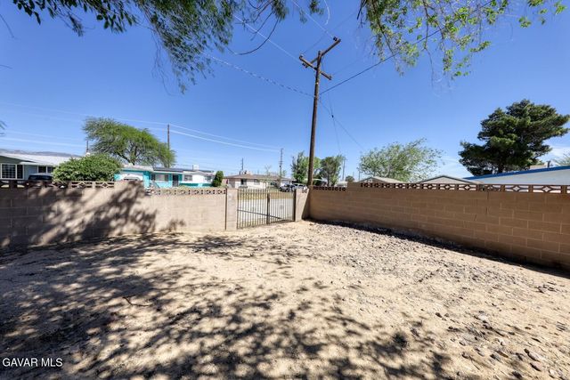 15972 Rexroth Drive, Mojave, CA 93501