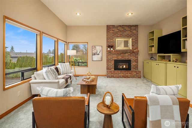 902 7th Avenue S, Edmonds, WA 98020