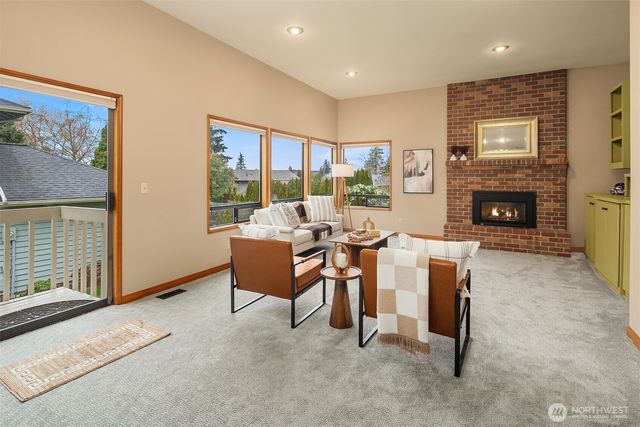 902 7th Avenue S, Edmonds, WA 98020