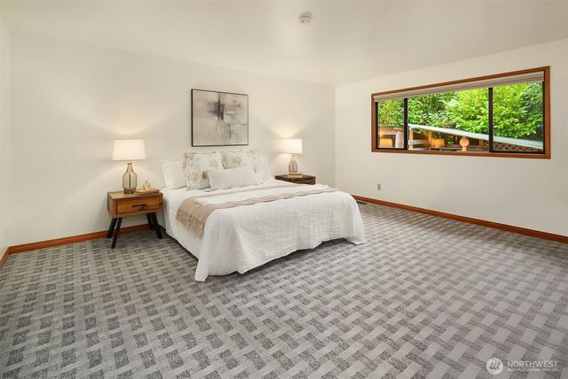 902 7th Avenue S, Edmonds, WA 98020