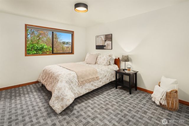 902 7th Avenue S, Edmonds, WA 98020