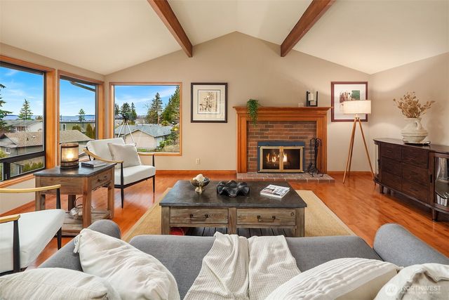 902 7th Avenue S, Edmonds, WA 98020