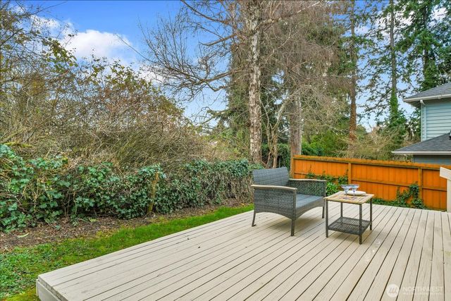 902 7th Avenue S, Edmonds, WA 98020