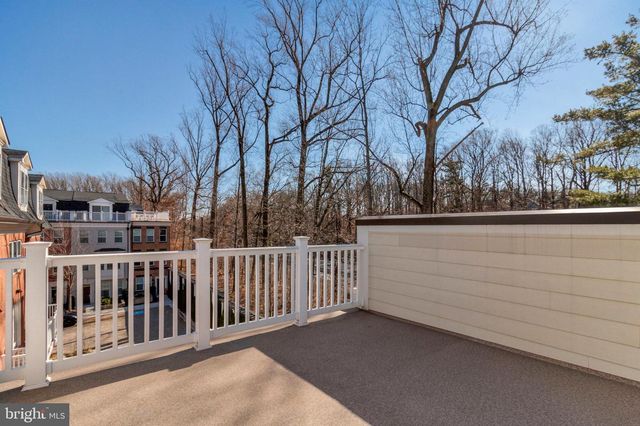 10326 GROSVENOR PL, North Bethesda, MD 20852