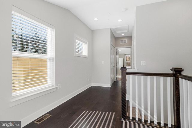 10326 GROSVENOR PL, North Bethesda, MD 20852