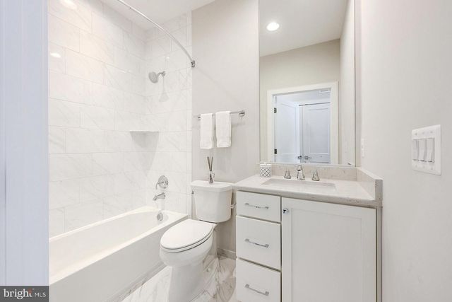 10326 GROSVENOR PL, North Bethesda, MD 20852