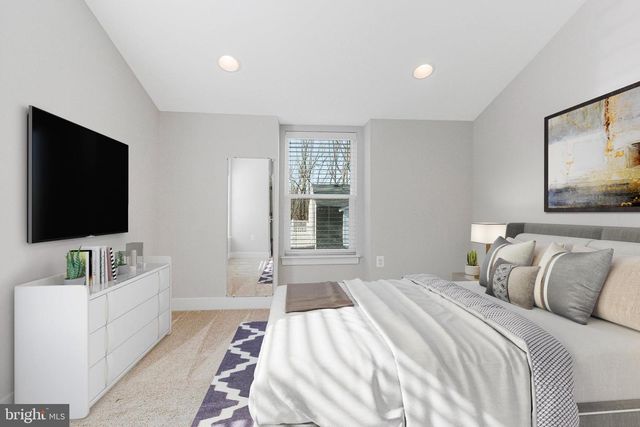 10326 GROSVENOR PL, North Bethesda, MD 20852