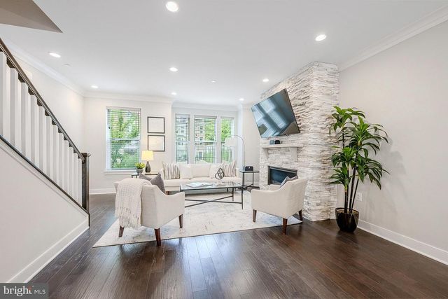 10326 GROSVENOR PL, North Bethesda, MD 20852