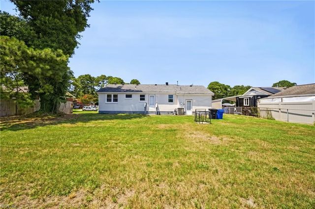 1003 Warfield DR, Portsmouth, VA 23701