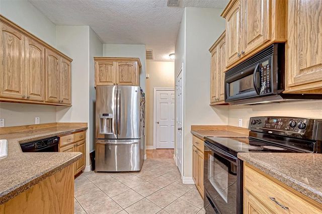 110 Monterrey Road W, Montgomery, TX 77356