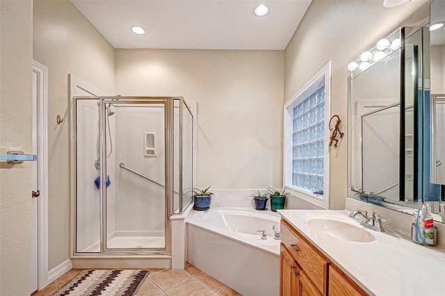 110 Monterrey Road W, Montgomery, TX 77356