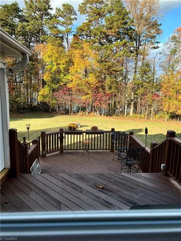 2431 Tweedmore Court, High Point, NC 27265