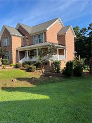 2431 Tweedmore Court, High Point, NC 27265