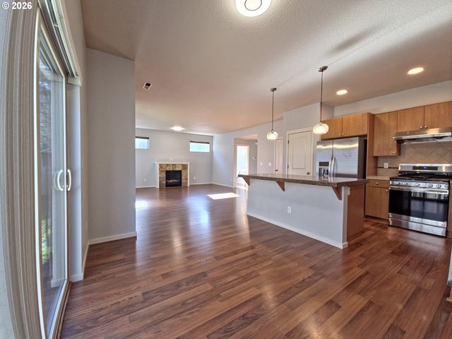 7825 Se SPORRI Ln, Milwaukie, OR 97267