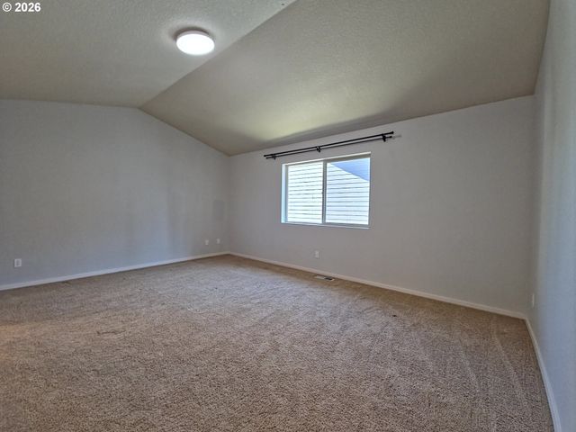 7825 Se SPORRI Ln, Milwaukie, OR 97267