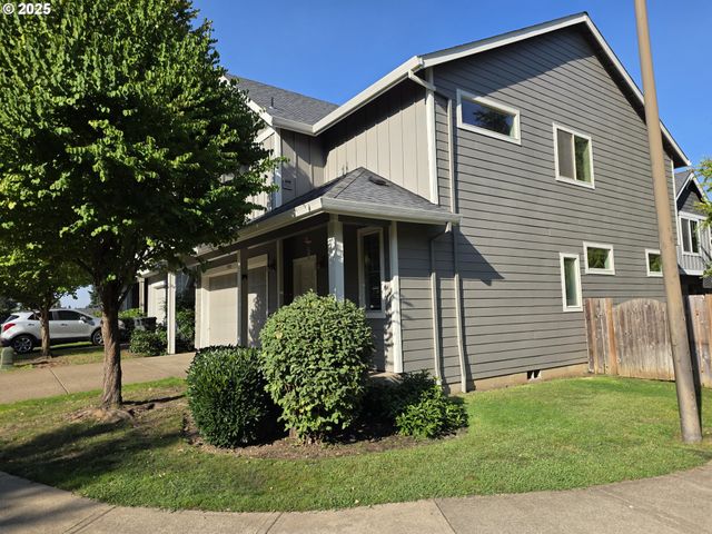 7825 Se SPORRI Ln, Milwaukie, OR 97267