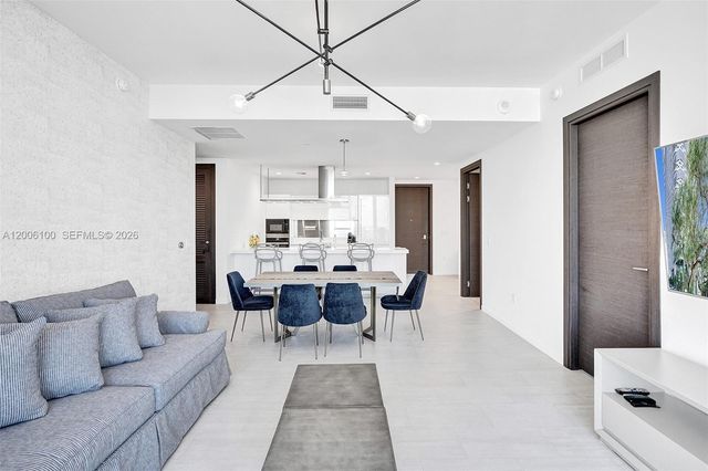 1000 Brickell Plaza PH5106, Miami, FL 33131