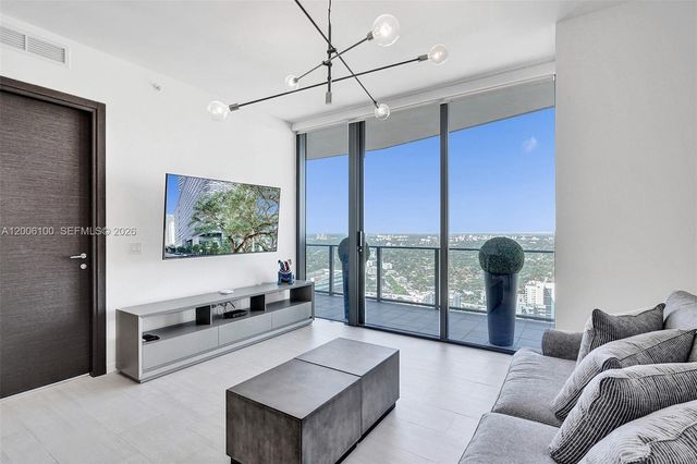 1000 Brickell Plaza PH5106, Miami, FL 33131