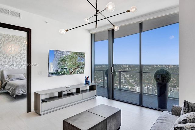 1000 Brickell Plaza PH5106, Miami, FL 33131