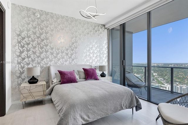 1000 Brickell Plaza PH5106, Miami, FL 33131