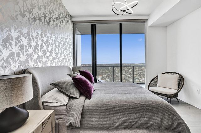 1000 Brickell Plaza PH5106, Miami, FL 33131