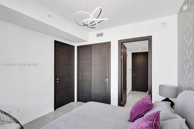 1000 Brickell Plaza PH5106, Miami, FL 33131