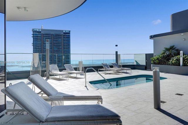 1000 Brickell Plaza PH5106, Miami, FL 33131