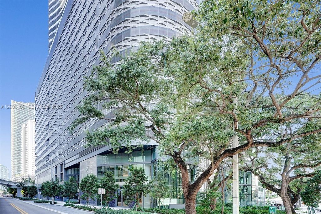 1000 Brickell Plaza PH5106, Miami, FL 33131
