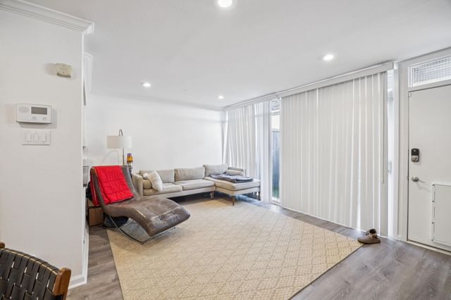 3321 Cole Avenue 116, Dallas, TX 75204