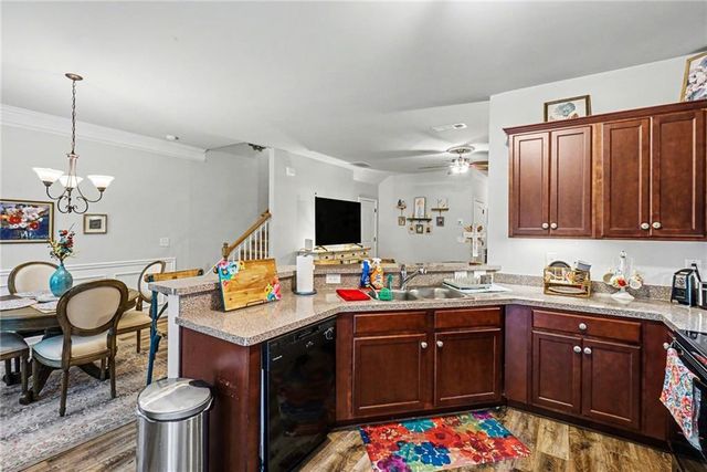118 Spring Way Square, Canton, GA 30114