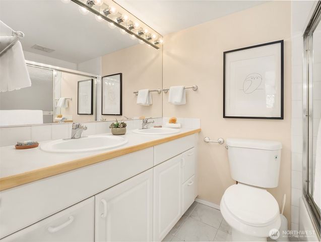 11722 103rd Avenue NE, Kirkland, WA 98034