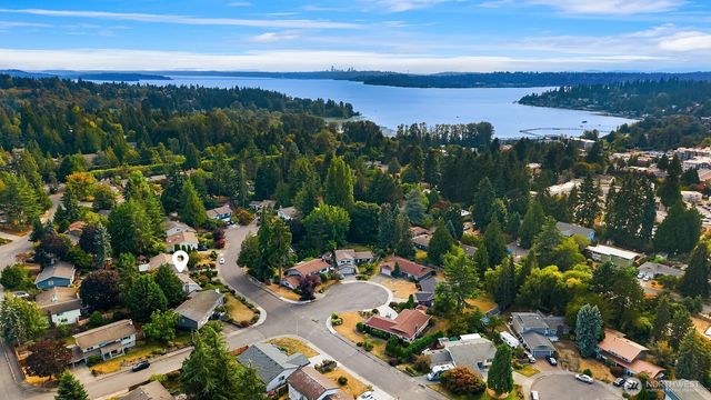 11722 103rd Avenue NE, Kirkland, WA 98034
